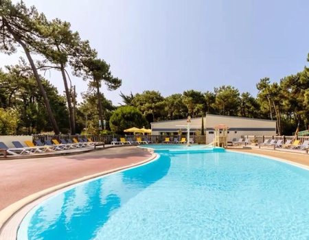 Camping Le Bois de La Gachère, 4* - 4