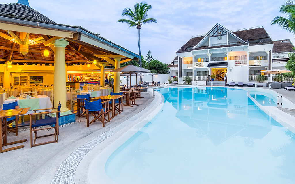 COMBINÉ 2 ILES : RÉUNION + ILE MAURICE Le Nautile Beachfront + Radisson Blu Azuri Resort & Spa 12 nuits **** - 2
