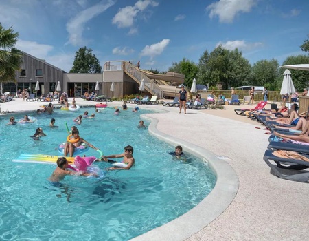 Flower Camping les Aubepines, 4* - 5