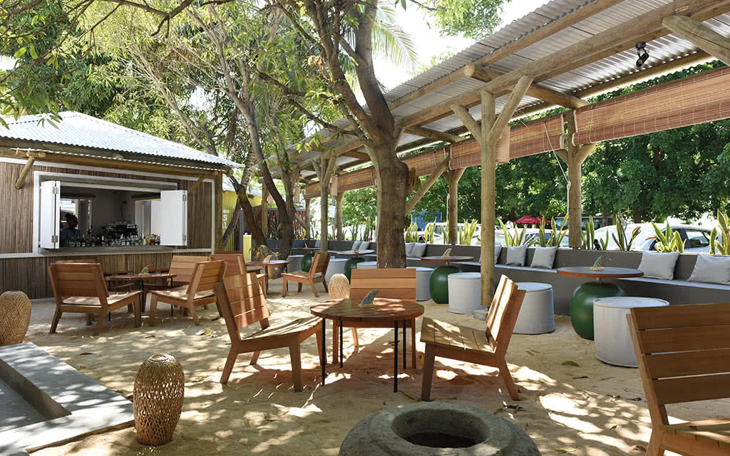 COMBINÉ 2 ILES MAHÉ + ILE MAURICE Hôtel Carana Beach + Veranda Tamarin 12 nuits *** - 5