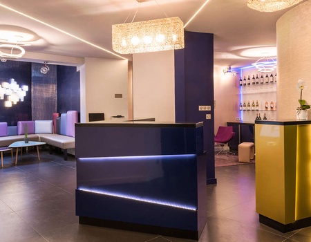 Séjour idéalement situé à Neuilly sur Seine - 4* - 5