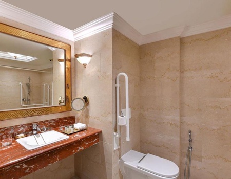 Sheraton Grand Doha Resort - 3