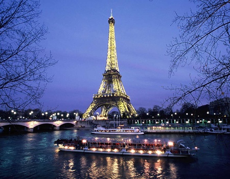 Découverte de Paris avec balade en bateau sur la Seine - 3*