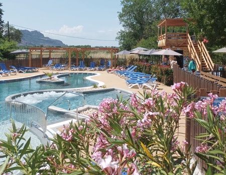 Flower Camping Moulin des Iscles, 3*