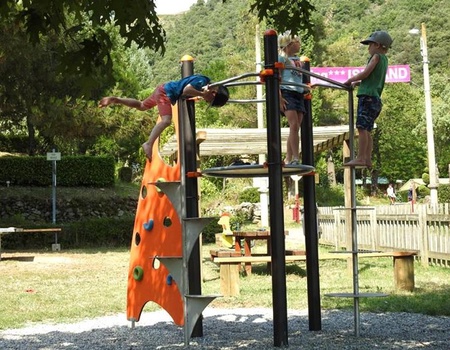 Camping Iserand Calme et Nature, 3* - 4