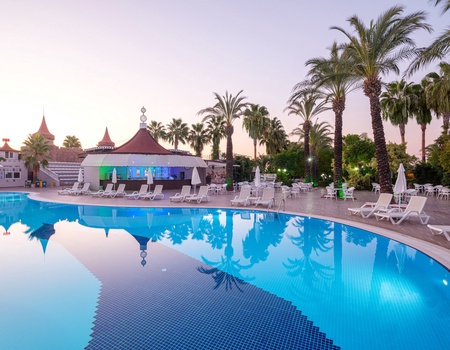 Naya Club Aydinbey Famous Resort 5* - 1