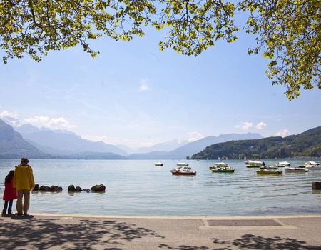 Week-end en chambre deluxe, avec balcon et vue sur le majestueux lac d'Annecy - 4* - 1