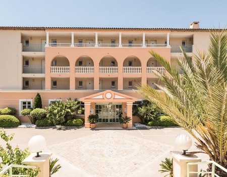 Résidence Pierre & Vacances Premium Les Calanques Des Issambres 5* - Roquebrune sur Argens, Côte d'Azur - Image 2
