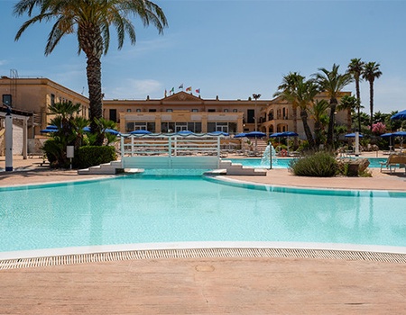 Hôtel Delfino Beach **** - 4