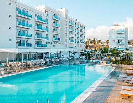 Hôtel Kapetanios Bay *** - 1