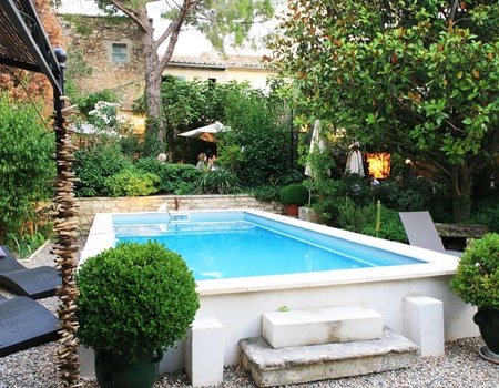 Week-end de charme avec bains à remous privatif entre Arles et les Baux-de-Provence - 4* - 1