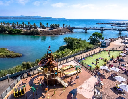 Camping Saint Aygulf Plage 4* - Fréjus, Côte d'Azur - Image 1