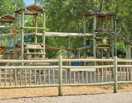 Camping Domaine du Cros d'Auzon, 4* - 5