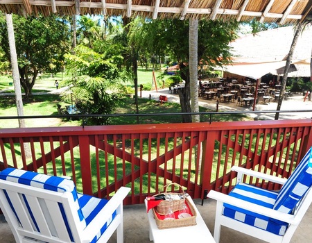 Voyager Beach Resort + Safari 1N - 5