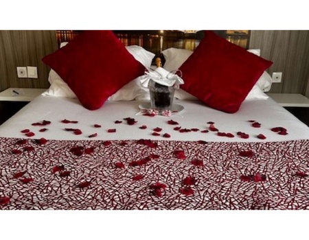 La Saint-Valentin 2026 à Lyon avec bouteille de Cerdon - 3* - 1