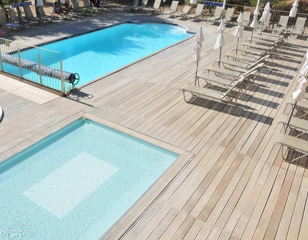 Camping Résidentiel La Pinède, 4* - 5
