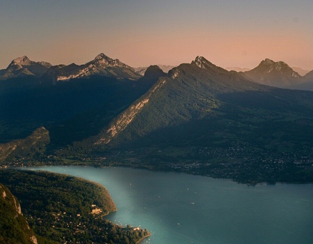 Comfort Aparthotel Les Hauts d'Annecy : Logement + Train - Haute Savoie - Annecy, Alpes du Nord - Image 1