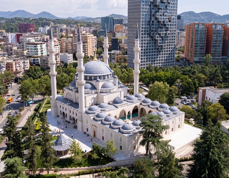 Autotour De l'Albanie aux Météores, une découverte hors du temps en 3* ou 4* - Tirana, Albanie - Image 1