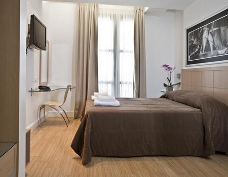 Chic Hotel - 3