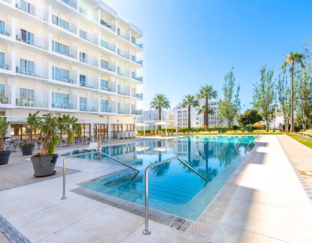 Club San Fermin 3* - 5