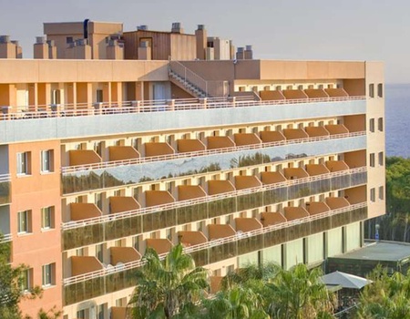 Découvrez Salou dans un appartement avec billets à PortAventura Park et Ferrari Land - 4* - 2