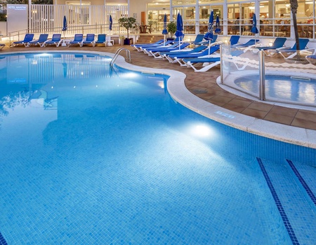 Pension complète à Calella près de la plage - 4* - Calella, Espagne - Image 2