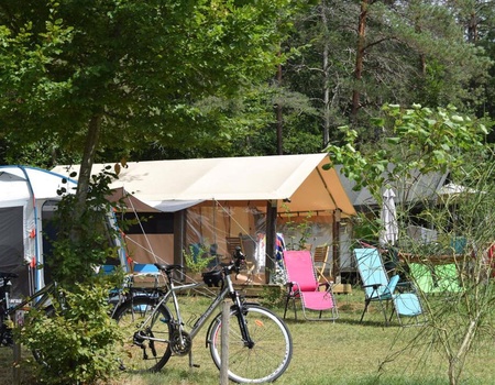 Camping La Castillonderie, 4* - 5