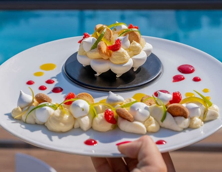 Week end romantique aux portes de Nantes, avec dîner, champagne et accès piscine - 4* - 5