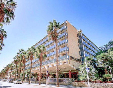 Hôtel 4* à Salou avec petit-déjeuner et entrées pour Portaventura Park ! - 4* - 2