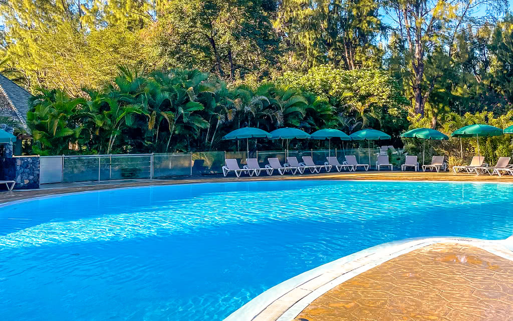 COMBINÉ 2 ILES : RÉUNION + ILE MAURICE Relais de l'Hermitage Saint-Gilles + Radisson Blu Azuri Resort & Spa 14 nuits ***