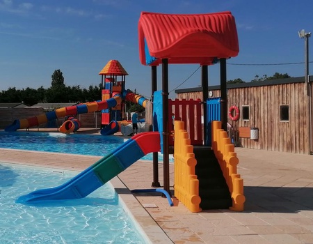Camping Paradis des Pins - Royan, 4* - 5