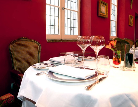 Romance d'exception et dîner gastronomique dans un lieu historique situé au coeur de Lille - 5* - 1