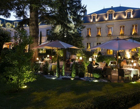 Hostellerie Cedre and Spa Beaune 5* : Hôtel + Train - Côte d'or - Beaune, Centre - Image 1