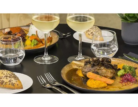 Dîner et détente dans un établissement 5* au coeur de Nîmes - 5* - Gard - Nîmes, Languedoc Roussillon - Image 1