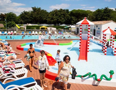 Camping Val de Loire en Ré, 4* - 4