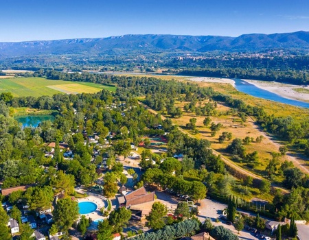 Camping Domaine des Iscles, 4*