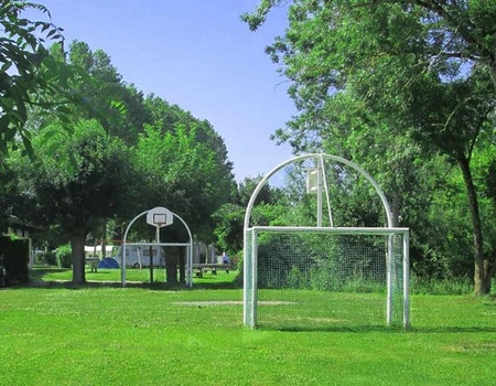 Camping Val de Boutonne, 3* - 4