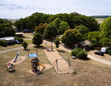 Camping Le Petit Trianon, 4* - 3