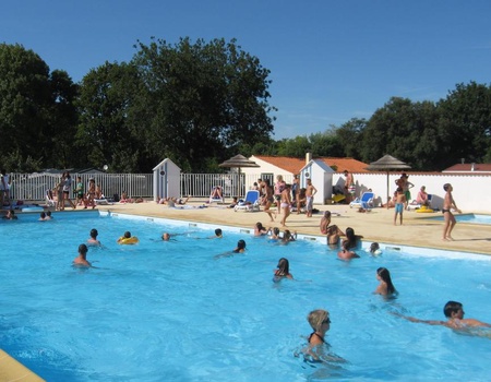 Camping Les Floralies, 4* - 5