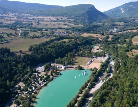 Camping de L'Île du Chéran, 3*