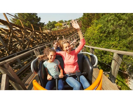 Découvrez Tarragone avec billets pour PortAventura Park et Ferrari Land - 3*