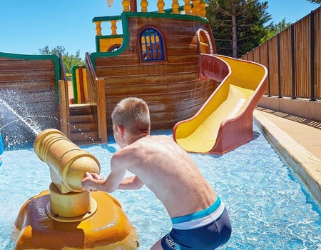 Camping Les Terrasses du Lac, 4* - 5
