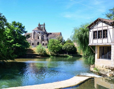 Prenez de la hauteur en famille en séjournant en cabane dans les arbres près de Poitiers - 4* - 5