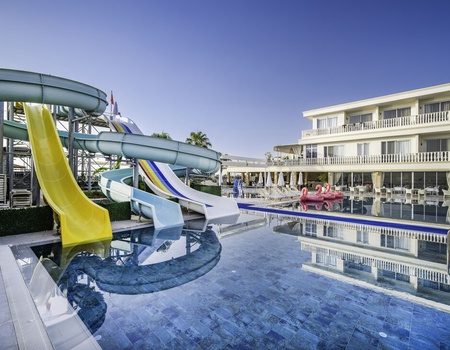 Hôtel SL La Perla Hotel 4*