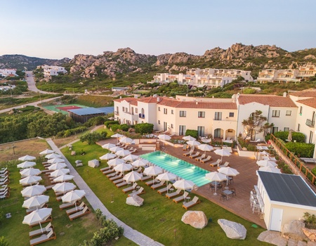 Mangia's Santa Teresa Sardinia, curio Collection by Hilton 5*(nl) - 1