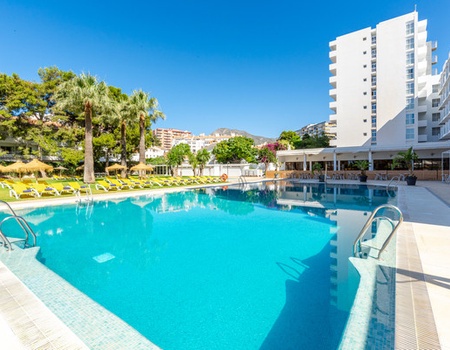 Club San Fermin 3* - 4