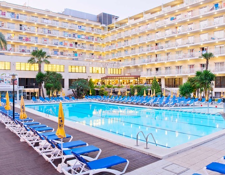 Hotel GHT Oasis Park & Spa en Pension complète 4*