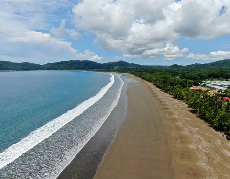 SUR LA ROUTE DU COSTA RICA: MONTEVERDE ET PLAGE (Autotour)