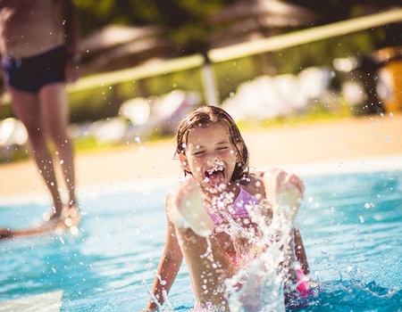 Camping Le Val de Cesse, 4* - 5