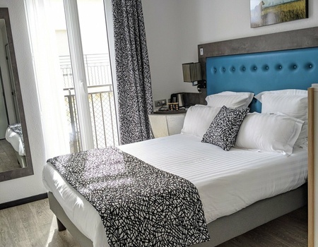 HOTEL CARRE VIEUX PORT 3* : Hôtel + Train - Marseille, Côte d'Azur - Image 4